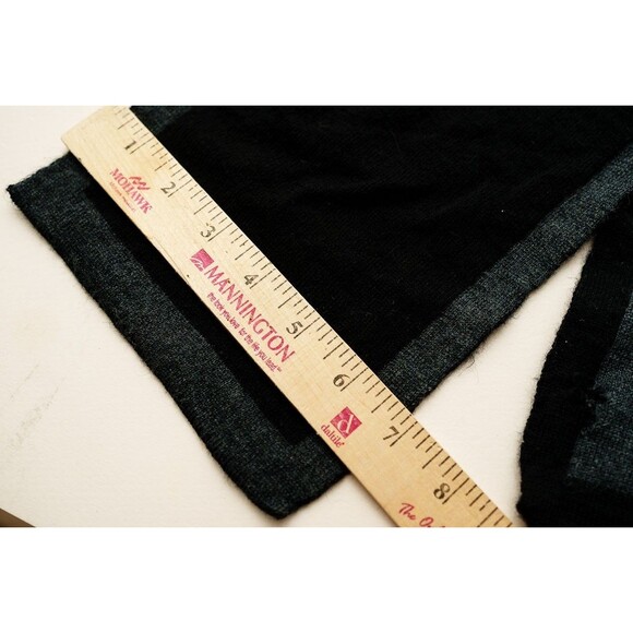 Smart Wool gray scarf moth holes 7x80" - Picture 4 of 4